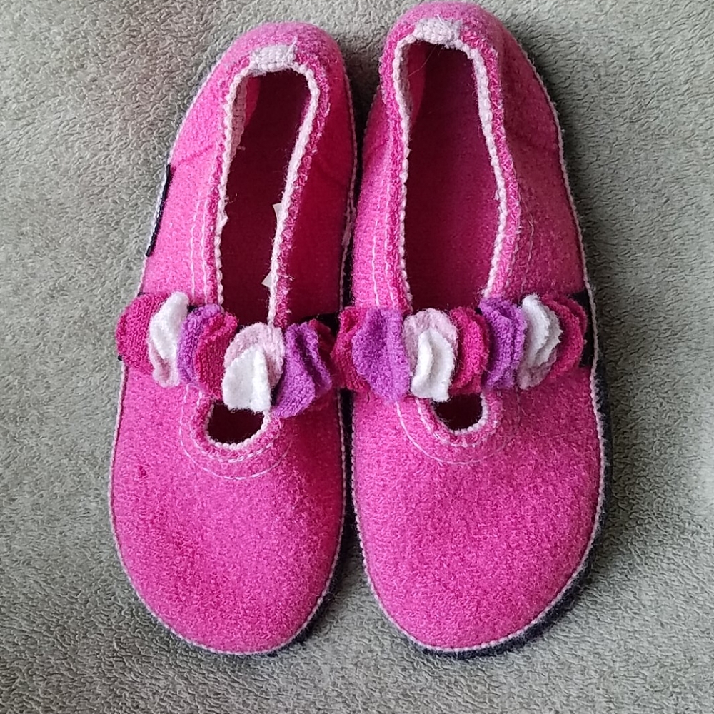 Garnet Hill wool slippers size 2 hot pink